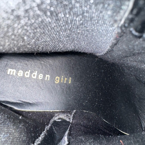 Black Ankle Boots/ Madden Girl Size 7.5 Slight scuff on Left front bootPhoto#12 - Picture 4 of 15